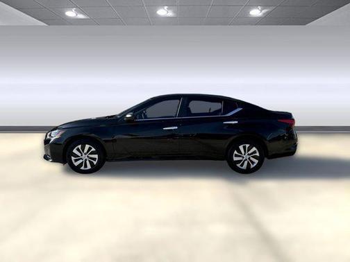 2025 Nissan Altima S FWD