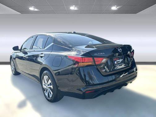 2025 Nissan Altima S FWD