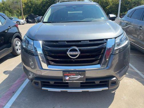 2024 Nissan Pathfinder SL FWD