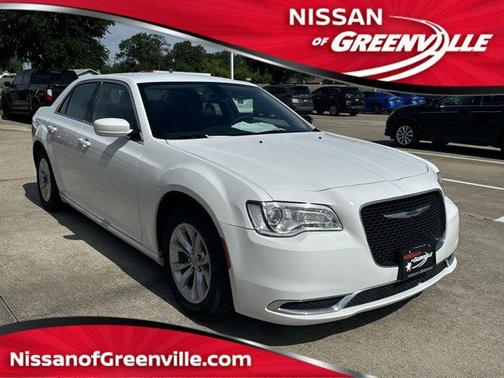 2023 Chrysler 300 Touring