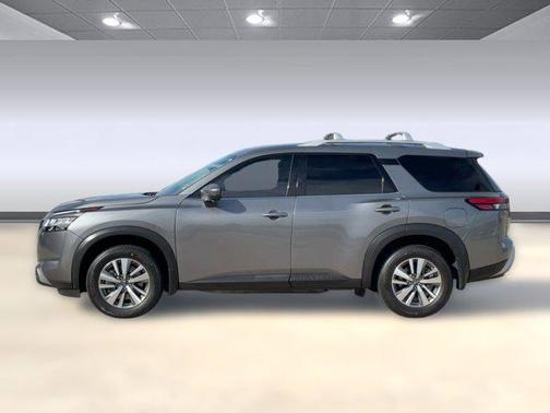 2023 Nissan Pathfinder SL FWD