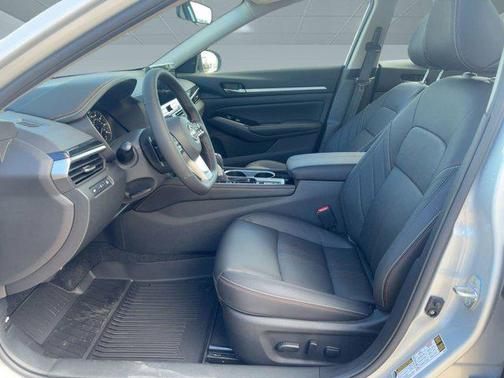 2025 Nissan Altima SR AWD