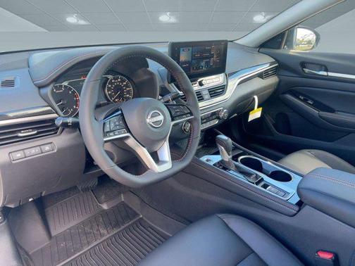 2025 Nissan Altima SR AWD