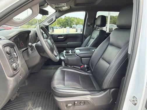Summit White 2024 Chevrolet Silverado 1500 Custom Trail Boss