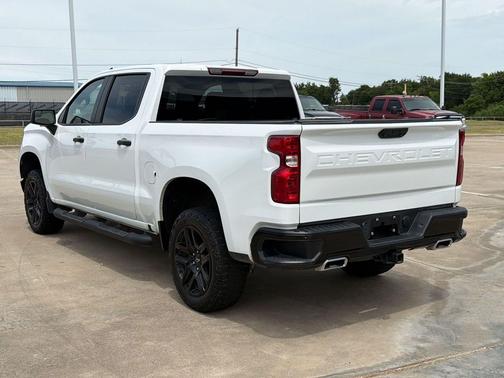 Summit White 2024 Chevrolet Silverado 1500 Custom Trail Boss