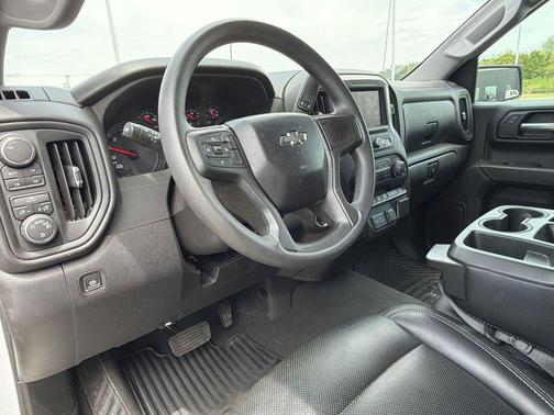 Summit White 2024 Chevrolet Silverado 1500 Custom Trail Boss