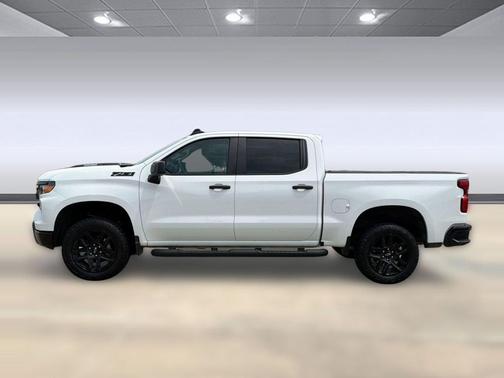 Summit White 2024 Chevrolet Silverado 1500 Custom Trail Boss