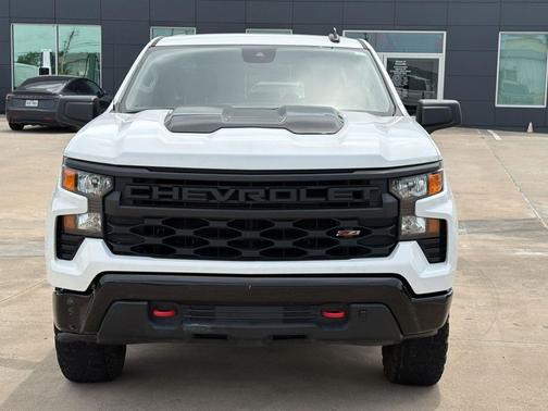 Summit White 2024 Chevrolet Silverado 1500 Custom Trail Boss