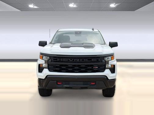 Summit White 2024 Chevrolet Silverado 1500 Custom Trail Boss