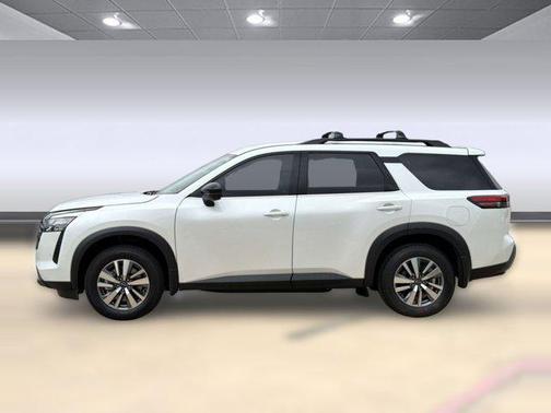 Everest White Pearl Tricoat 2026 Nissan Pathfinder SL