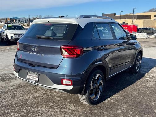 2026 Hyundai VENUE SEL w/Two-Tone Roof