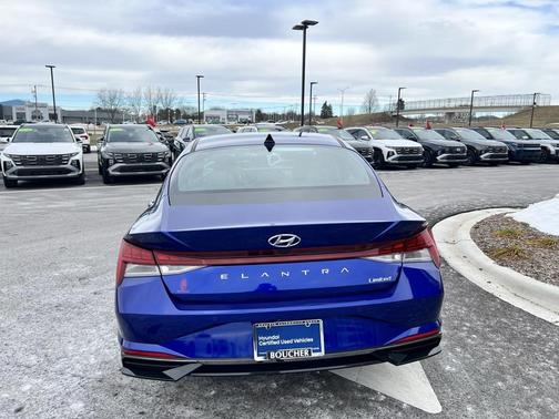 2022 Hyundai ELANTRA Limited