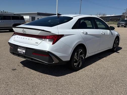 2025 Hyundai ELANTRA Sport