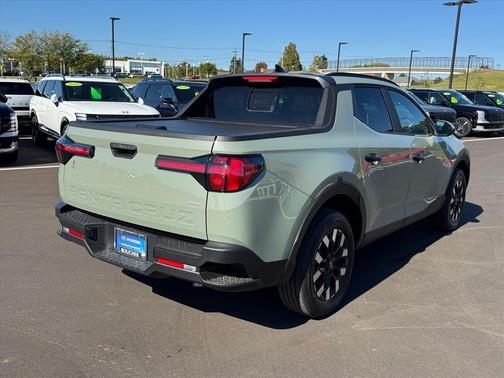 2025 Hyundai SANTA CRUZ SEL Activity