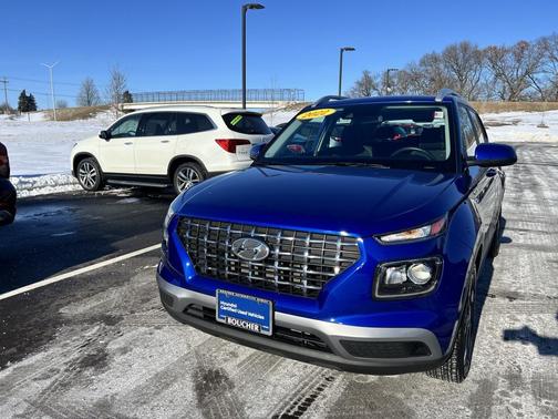 2022 Hyundai VENUE SEL