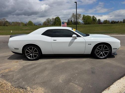 White Knuckle Clearcoat 2023 Dodge Challenger R/T