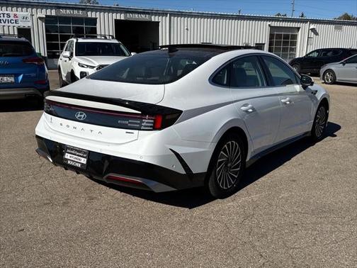 2025 Hyundai SONATA Hybrid Limited