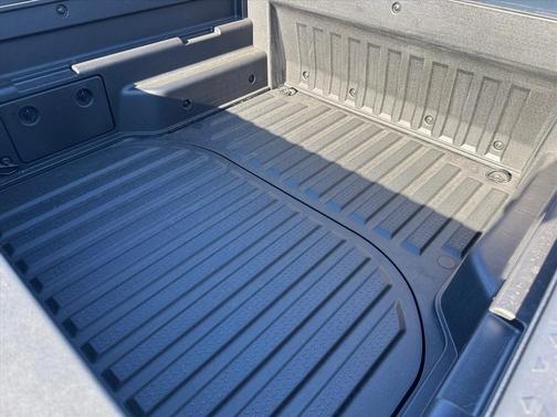 Phantom Black 2026 Hyundai SANTA CRUZ SE