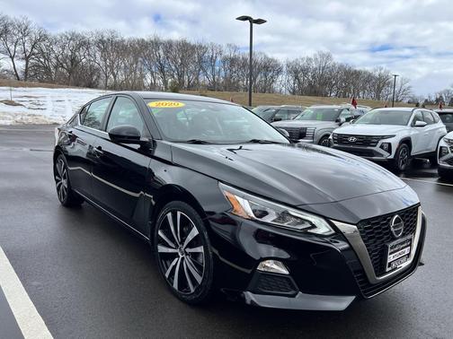 2020 Nissan Altima SR FWD