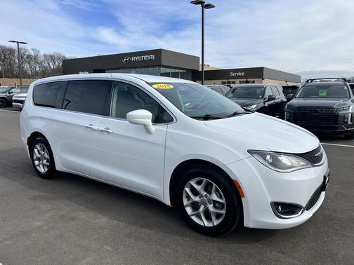 2018 Chrysler Pacifica Touring Plus