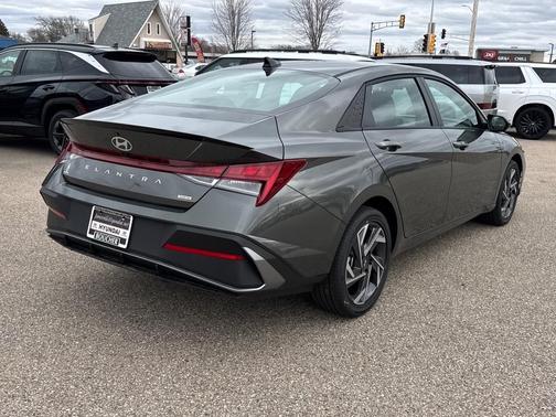 2025 Hyundai ELANTRA Sport