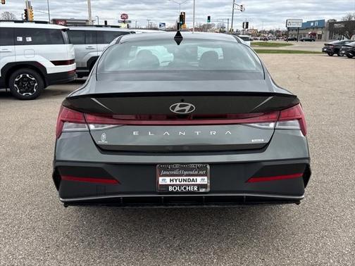 2025 Hyundai ELANTRA Sport