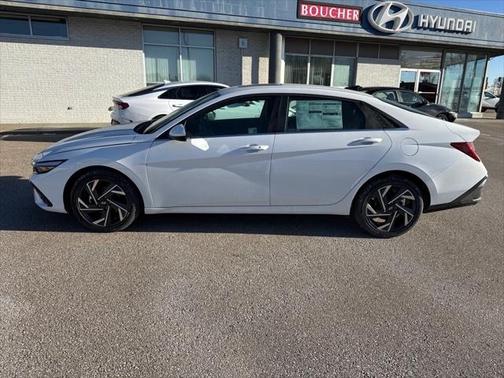 2025 Hyundai ELANTRA SEL
