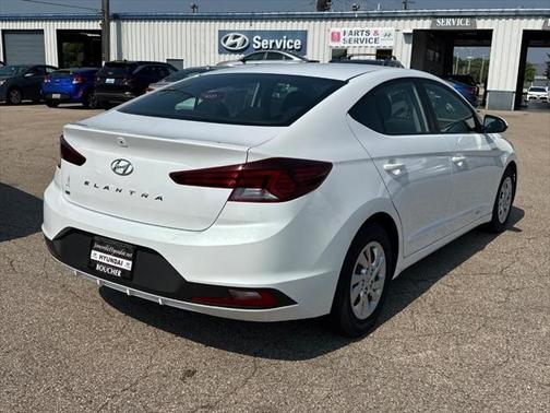2019 Hyundai ELANTRA SE