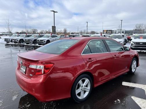 2014 Toyota Camry Hybrid SE Limited Edition