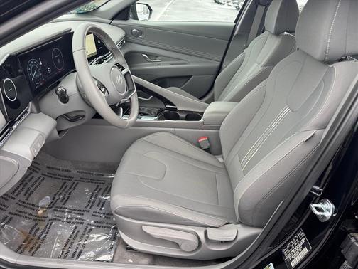 2025 Hyundai ELANTRA HEV SEL Sport