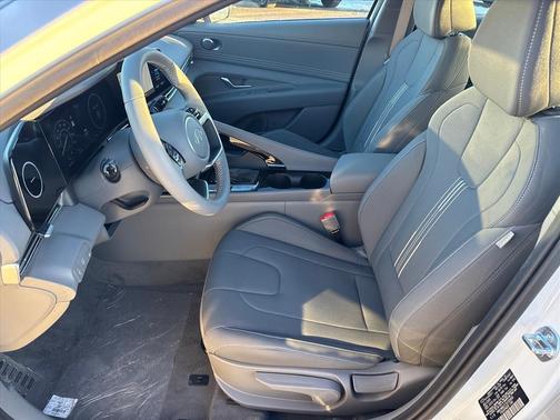 2026 Hyundai ELANTRA HEV SEL Sport