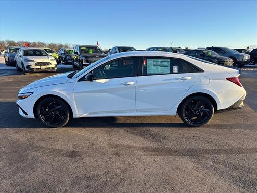 2026 Hyundai ELANTRA HEV SEL Sport