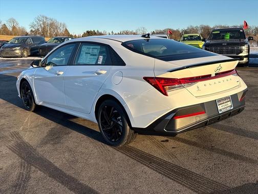 2026 Hyundai ELANTRA HEV SEL Sport