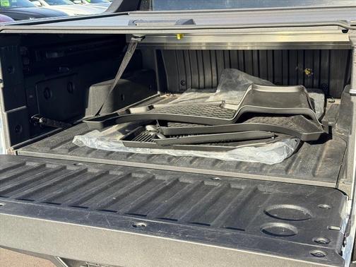 2025 Hyundai SANTA CRUZ SEL Activity