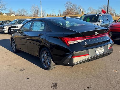 2026 Hyundai ELANTRA HEV Blue
