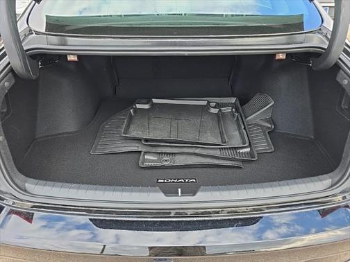 2023 Hyundai SONATA Hybrid Limited