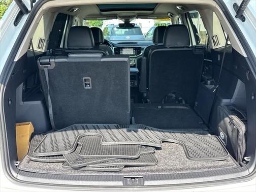 2023 Volkswagen Atlas 3.6L SEL Premium