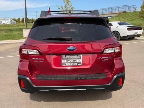 Crimson Red Pearl 2018 Subaru Outback 3.6R Limited