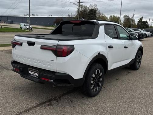 2025 Hyundai SANTA CRUZ SEL Activity