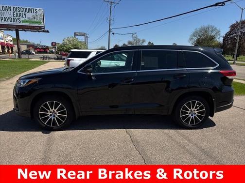 2017 Toyota Highlander SE