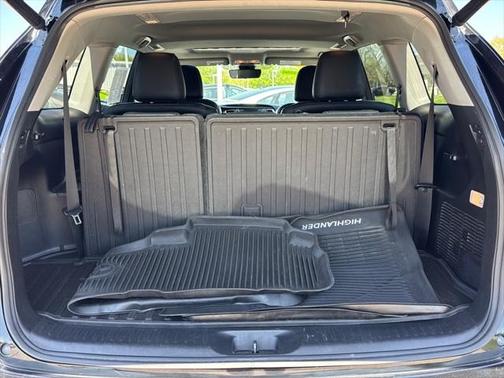 2017 Toyota Highlander SE