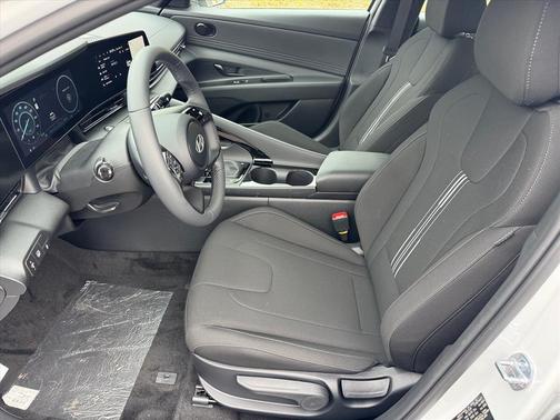 2026 Hyundai ELANTRA HEV SEL Sport