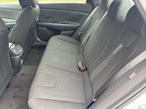 2026 Hyundai ELANTRA HEV SEL Sport