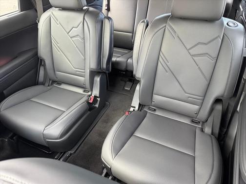 Creamy White Pearl 2026 Hyundai PALISADE XRT Pro
