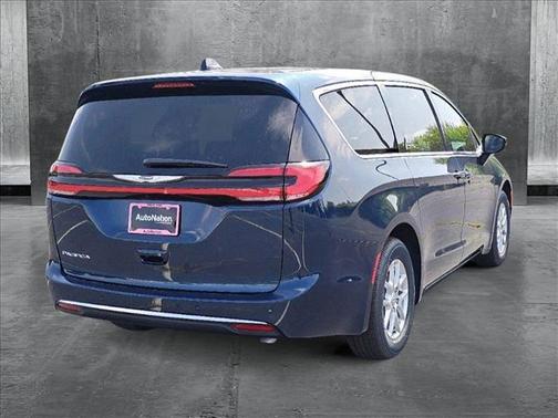 2025 Chrysler Pacifica L