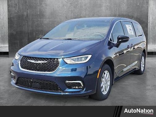 2025 Chrysler Pacifica L