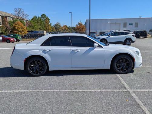 2019 Chrysler 300 S