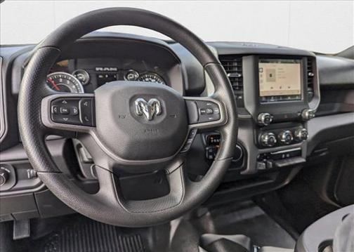2024 RAM 2500 Tradesman Crew Cab 4x4 6'4' Box