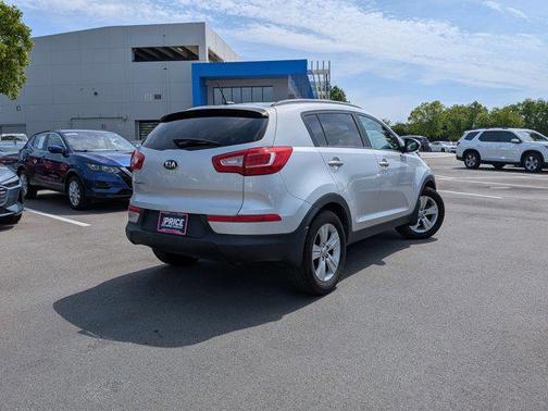 Bright Silver 2013 Kia Sportage LX