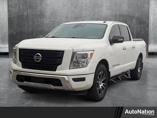 2020 Nissan Titan SV